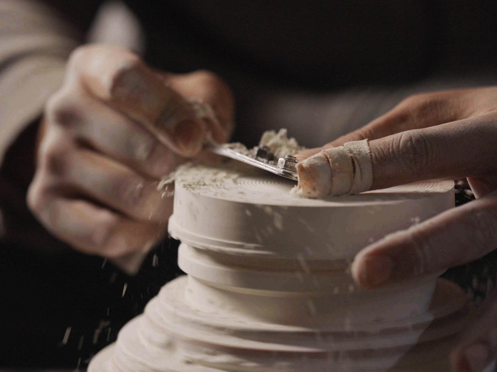 Neither Metal Nor Wood — The Absolute Challenge of Porcelain Dial