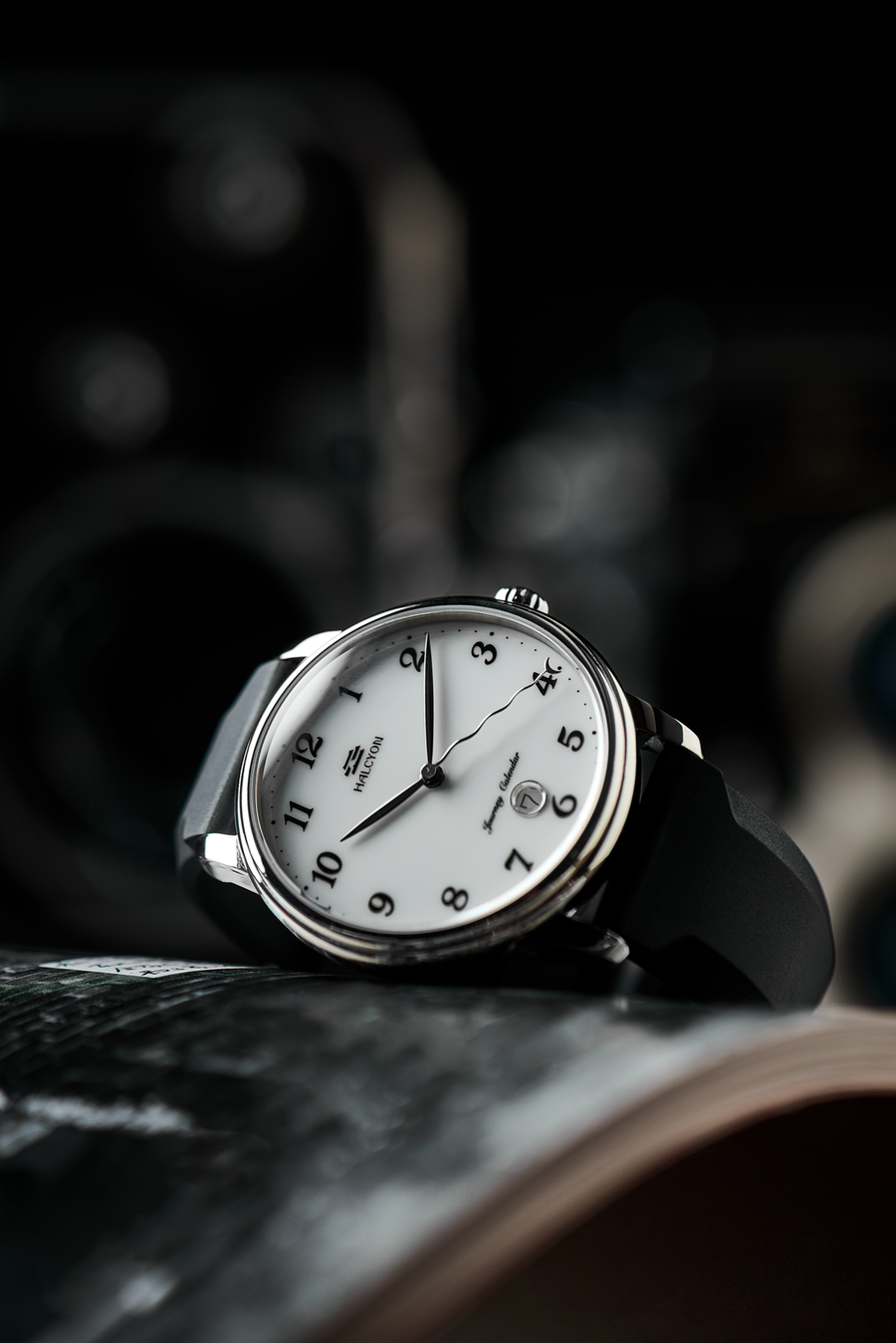 Halcyon Porcelain Watch Review Miyota 9039 or SW200 SuZhou or Roma